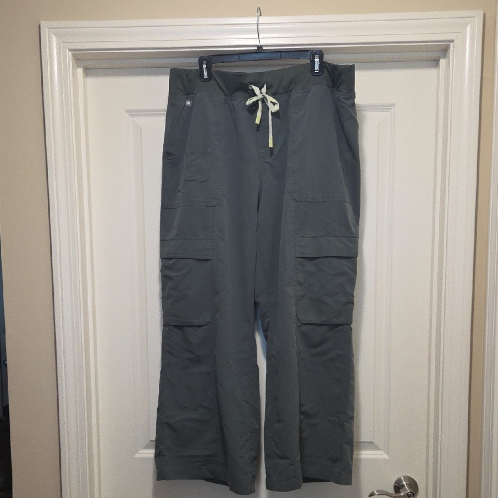 FIGS Yendi High Waisted Cargo Scrub Pants Bonsai XXL Petite